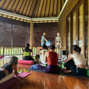 slider_ubudyogahouse_com_08